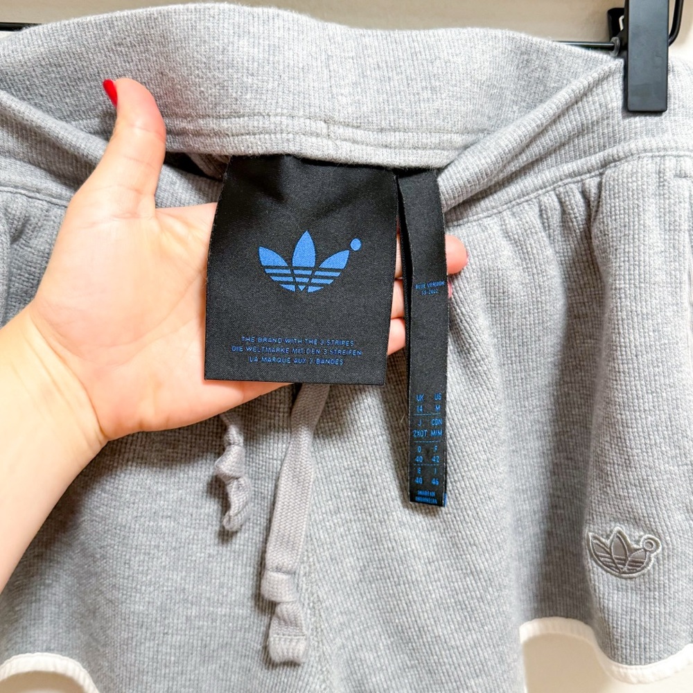 Adidas originals blue version waffle knit crop top dolphin hem shorts set gray M - Picture 15 of 16